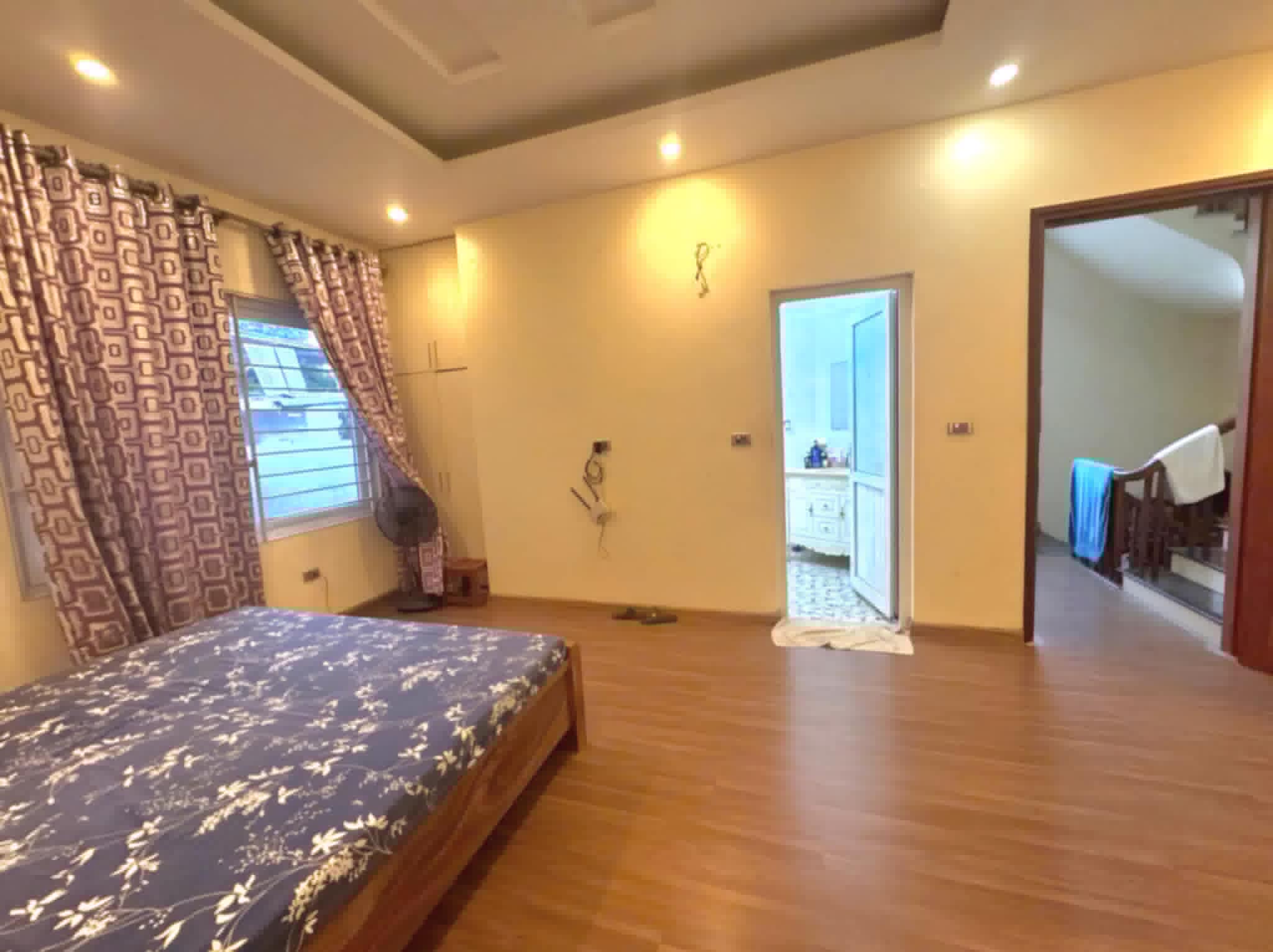 BÁN GẤP NHÀ BA ĐÌNH GIÁP DANH TÂY HỒ HOÀN KIẾM 40M X 4 TẦNG MT 4M 6,2 TỶ